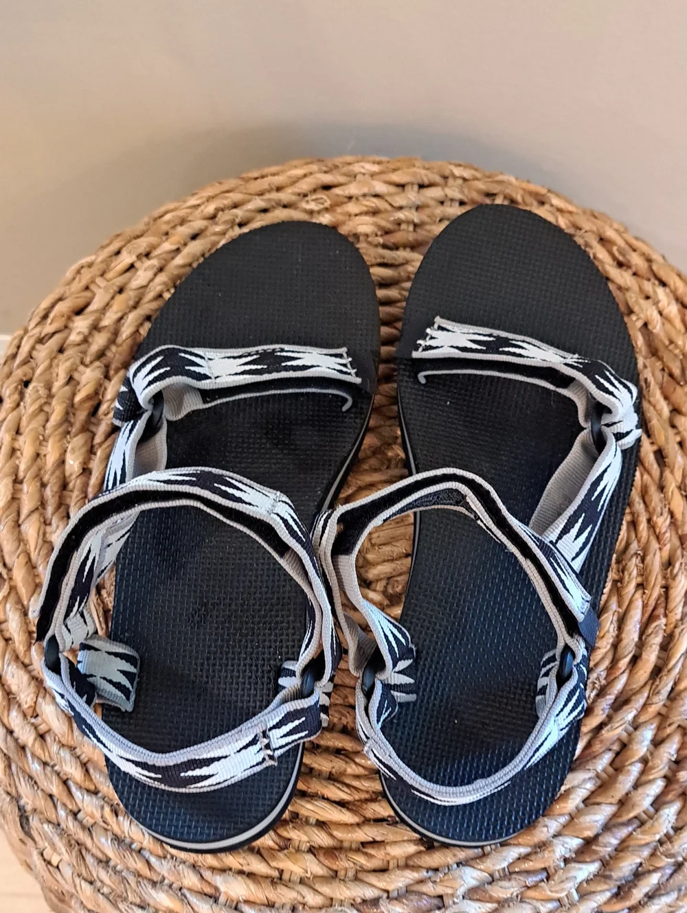 Teva Womens Midform Universal Black/White Print Nylon Strap Outdoor Sandals 10